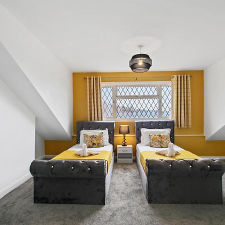 Home In Woodhouse, Leeds Лидс Экстерьер фото