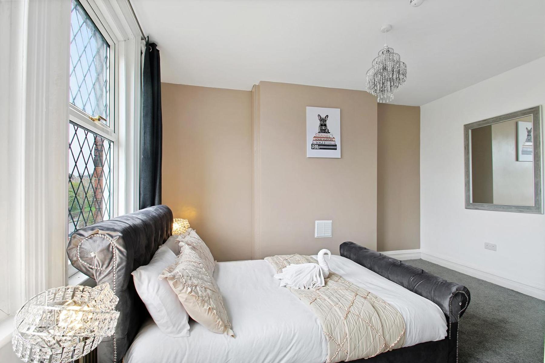 Home In Woodhouse, Leeds Лидс Экстерьер фото